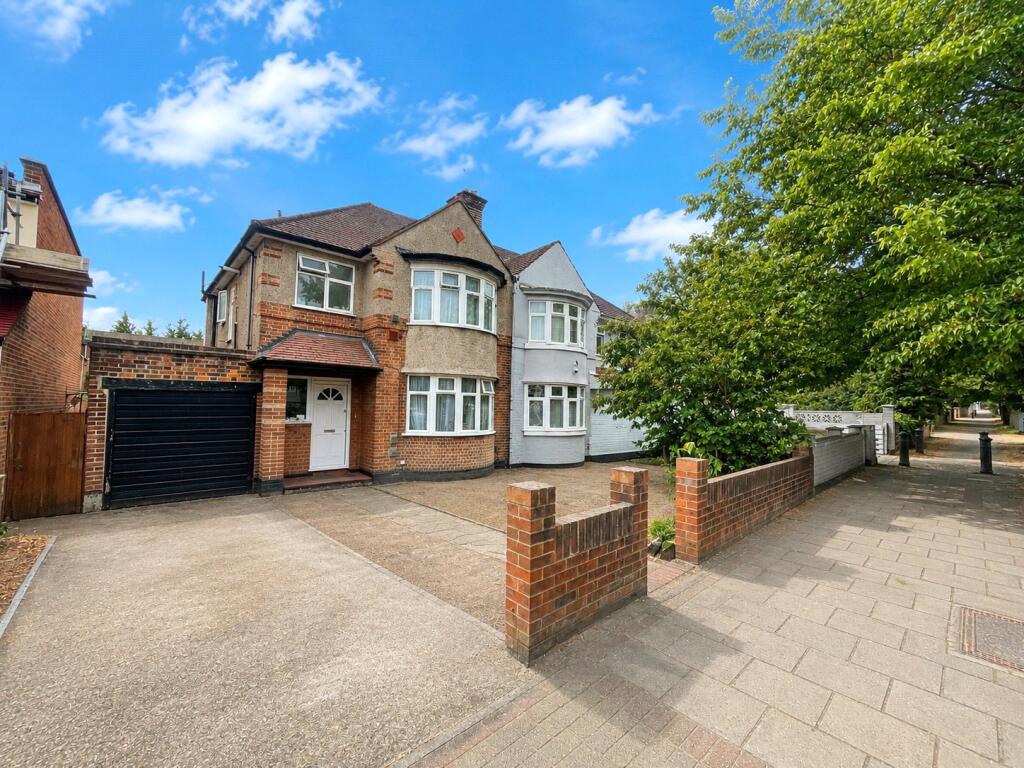 Main image of property: Great West Road, Isleworth, Greater London, TW7