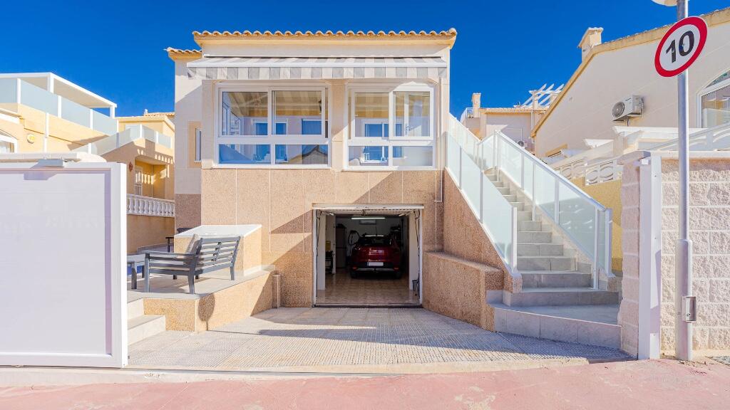 Main image of property: Valencia, Alicante, Los Altos