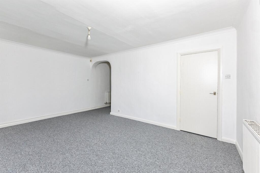 Apartment in Reading, Earley - More