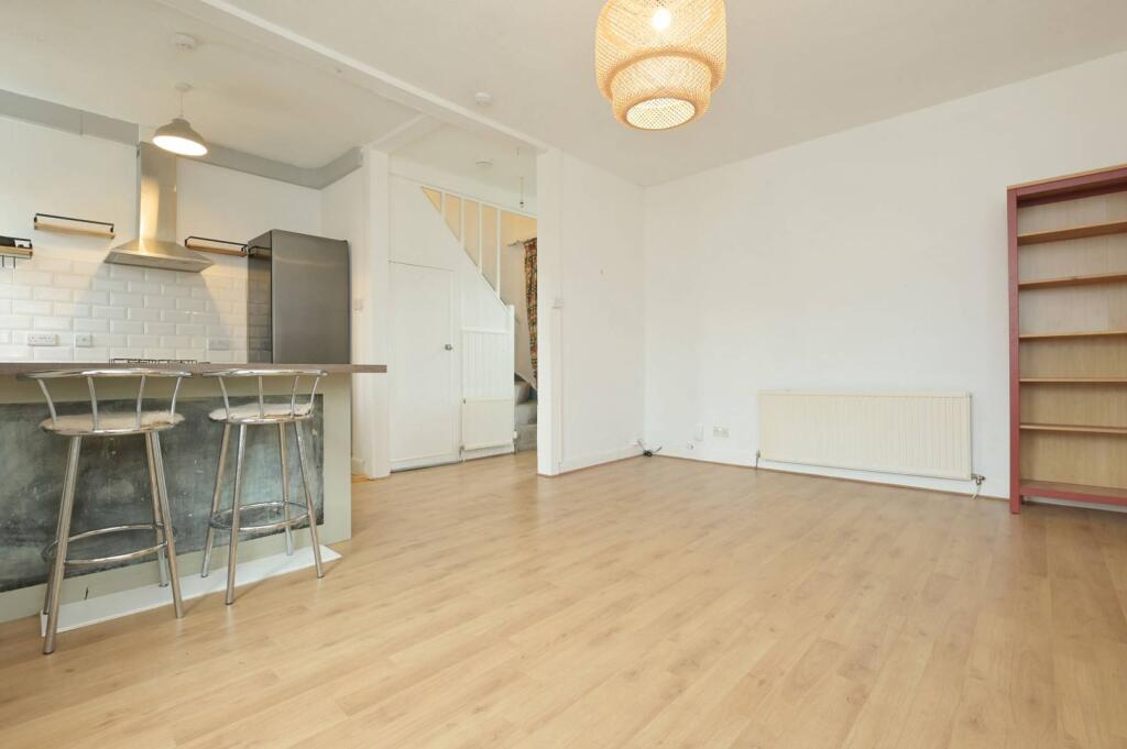 124 Glendinning Terrace, Galashiels, TD1 2JP photo 3