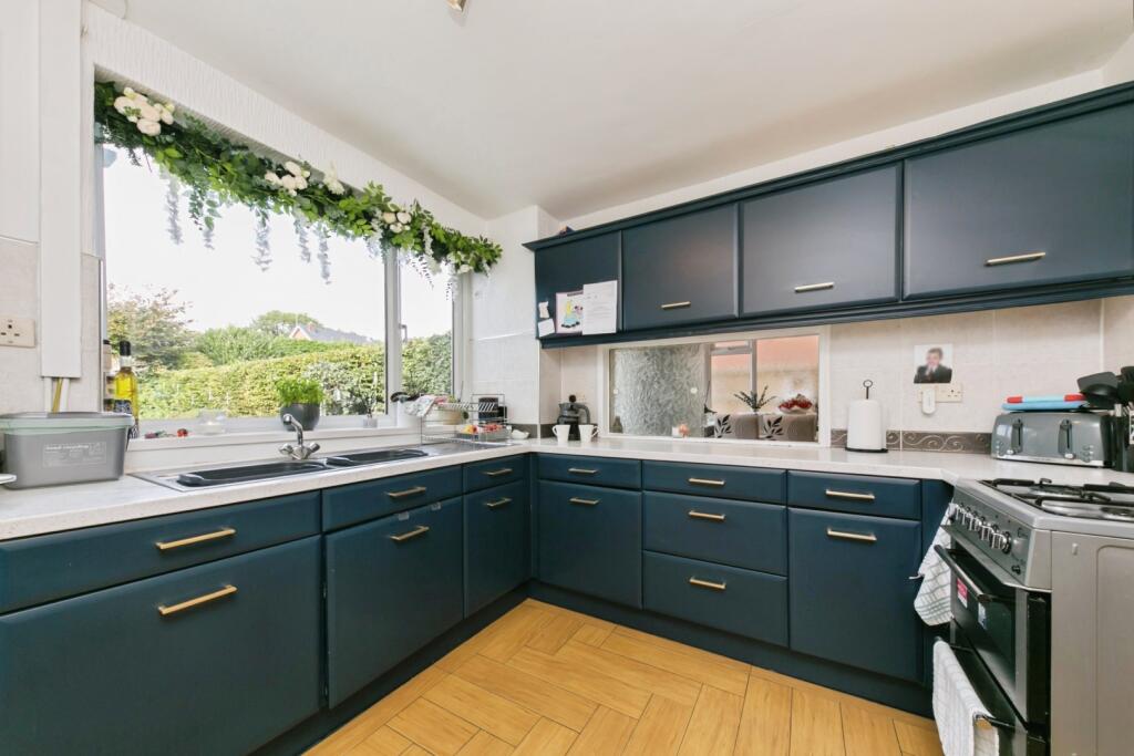 House in Stoke-on-Trent - View 5
