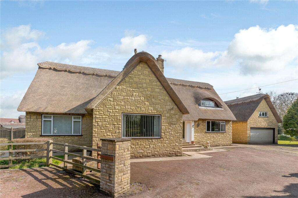 4-bed detached on Barton Road, Dorsington, Stratford-Upon-Avon, Warwickshire, CV37, £995,000