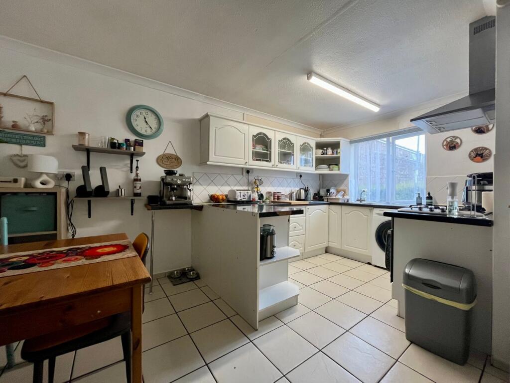 Watergall, Bretton, Peterborough, PE3 photo 2