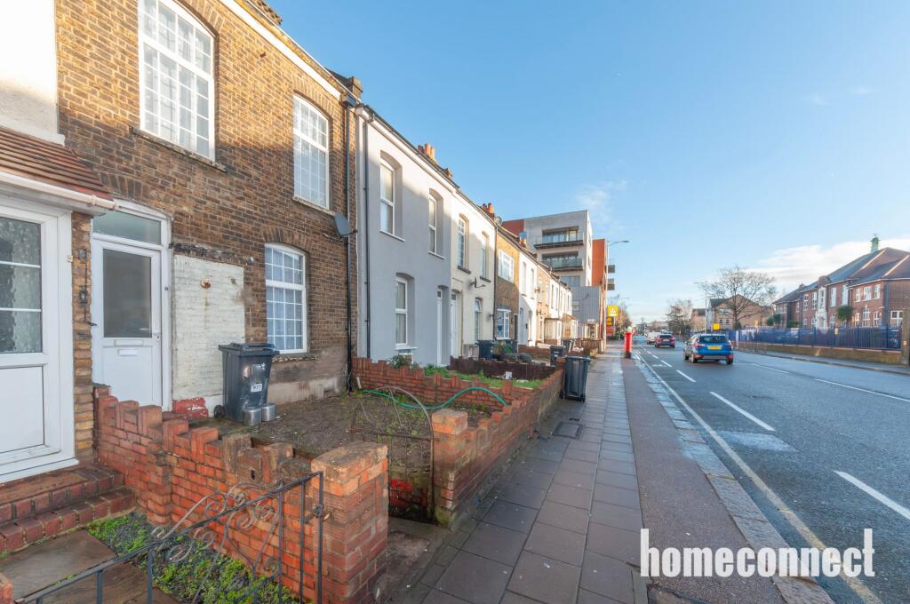 Main image of property: High Road, Romford, RM6