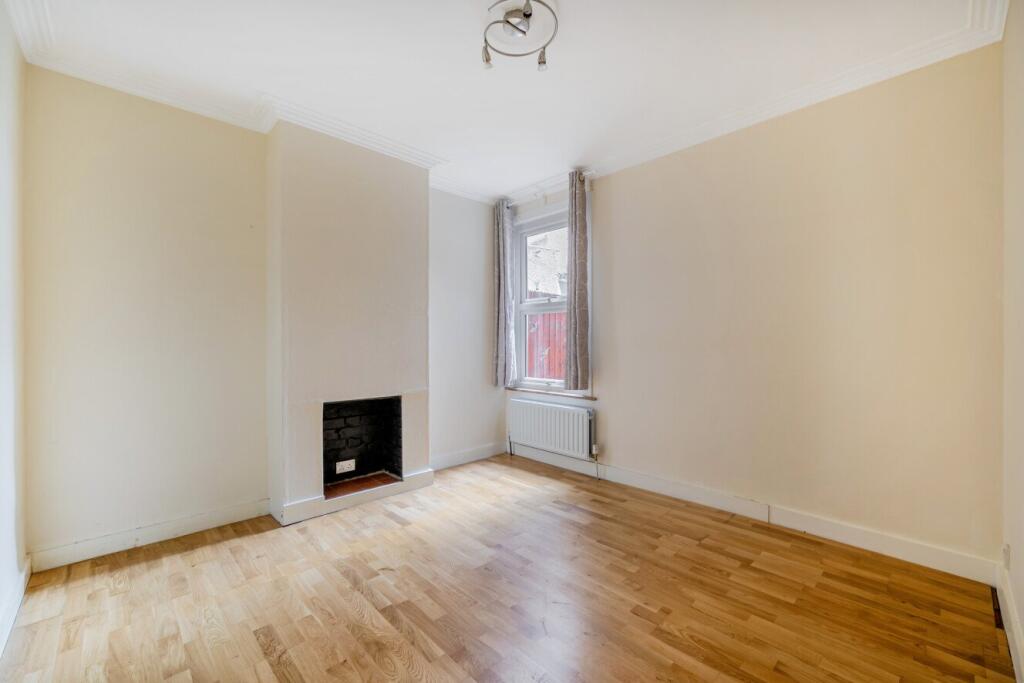 Apartment in London - View 3