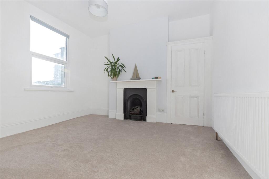 House in London - View 5