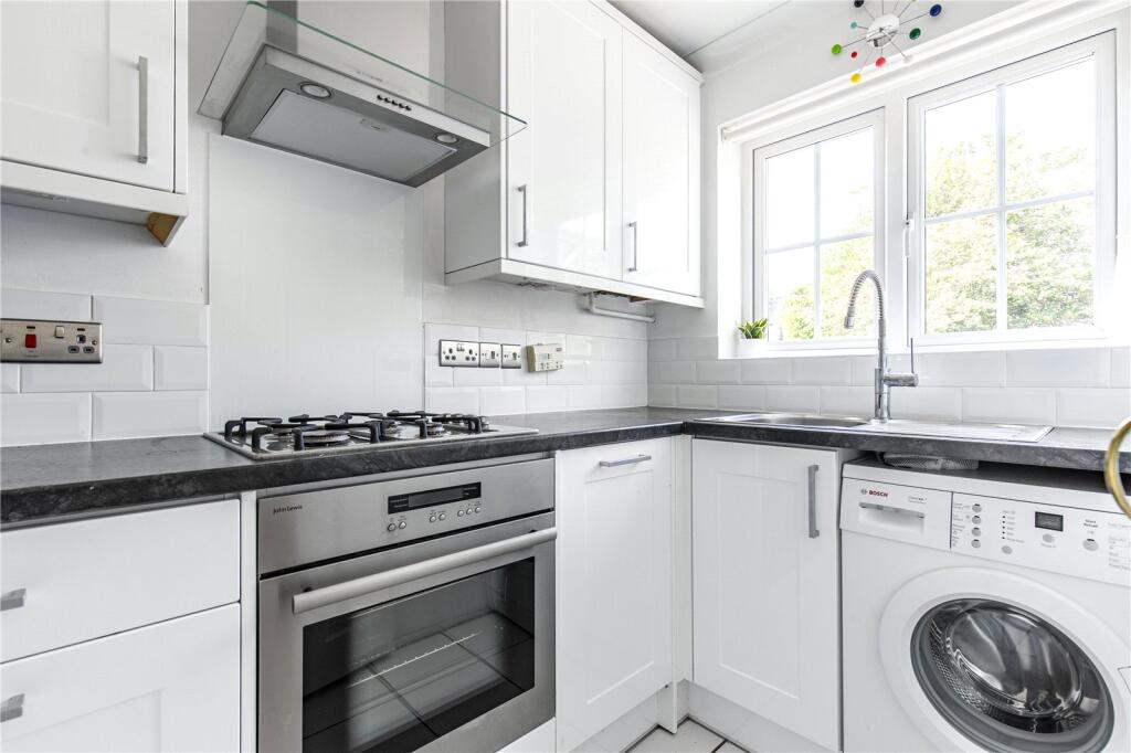 Keepers Mews, Teddington, TW11 photo 4