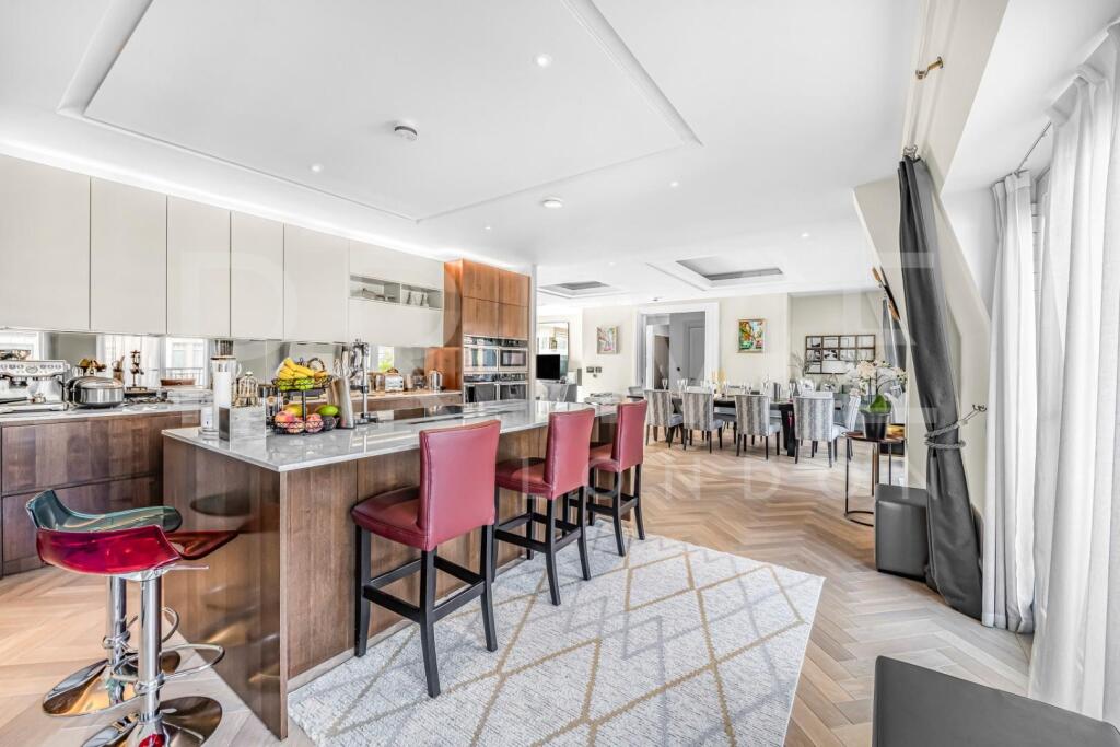 Apartment in London - View 5