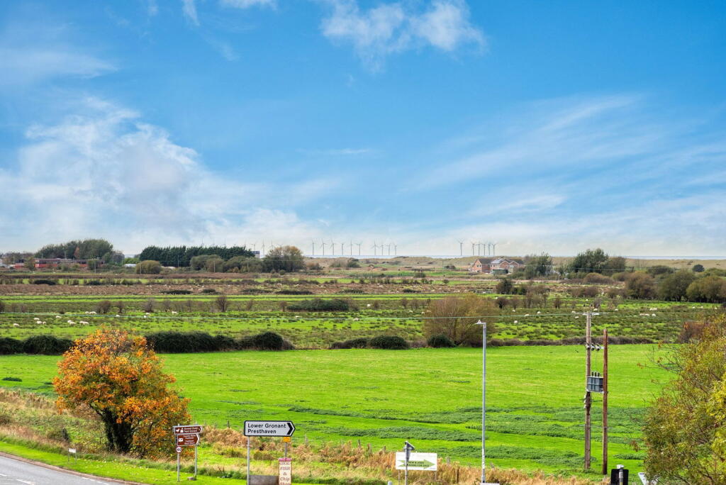 Gronant Hill, Gronant, Flintshire LL19 9SR photo 3