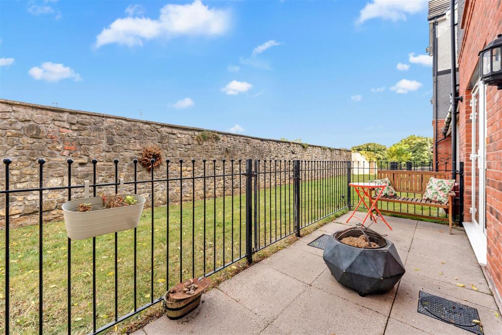 Apartment in Bristol - View 5