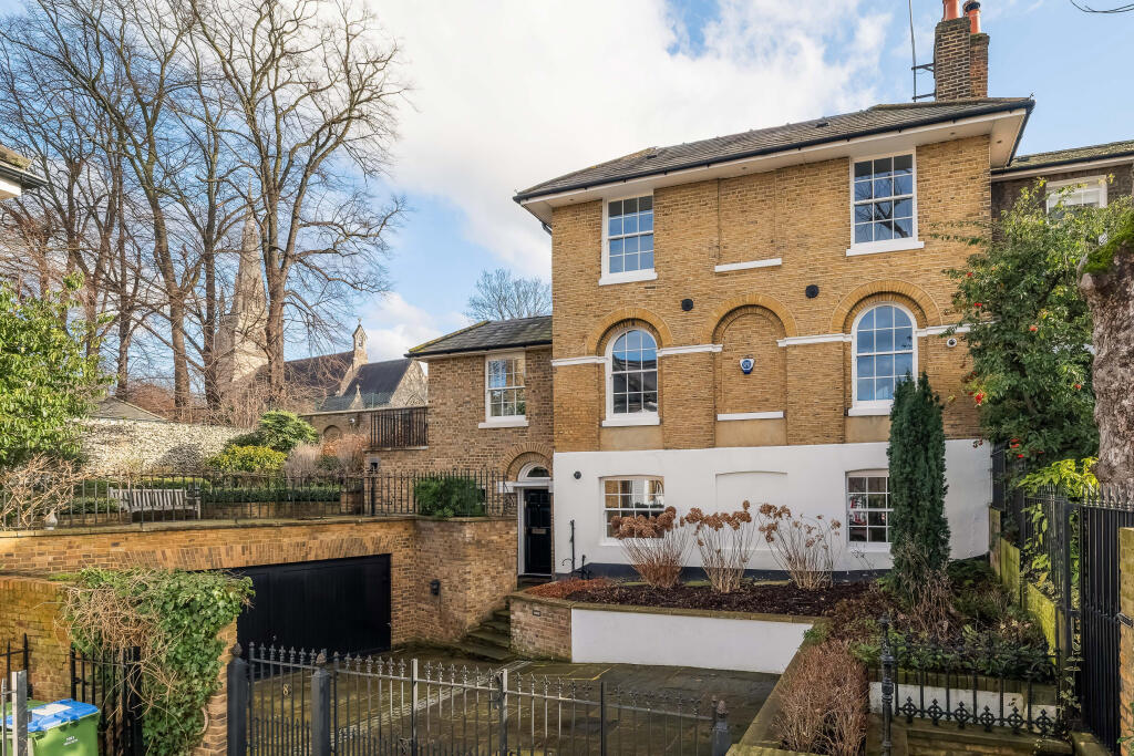 Main image of property: Georgette Place, London, SE10