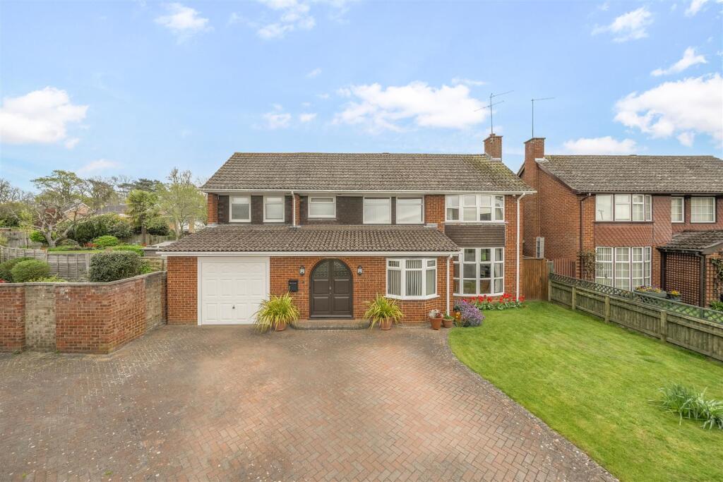 Main image of property: Goodings Green, Wokingham, Berkshire, RG40 1SA