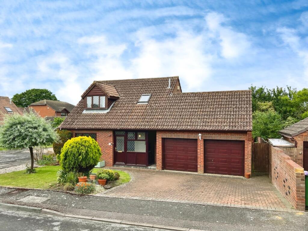 Main image of property: Saxon Close, Hythe