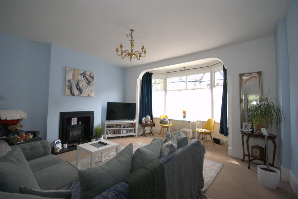 Leighton Avenue, Leigh-on-sea, SS9 1 photo 3