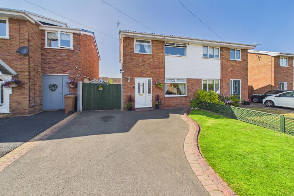 Main image of property: Parkfield Road, Broughton, CH4