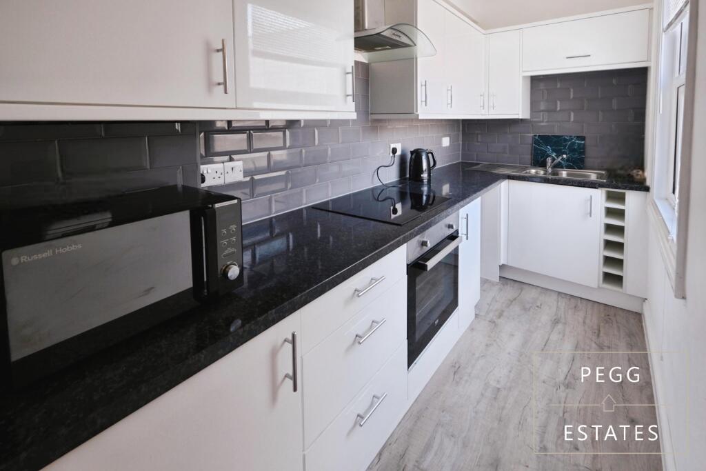 Apartment in Paignton, Roundham - View 4