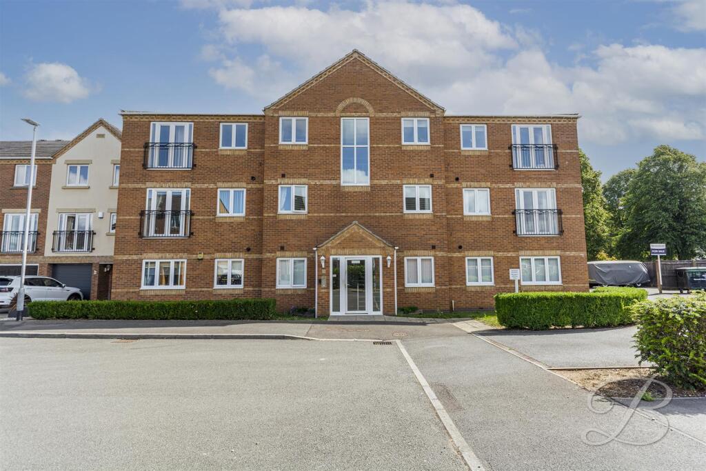 2-bed flat on Ashleigh Avenue, Sutton-In-Ashfield, £60,000