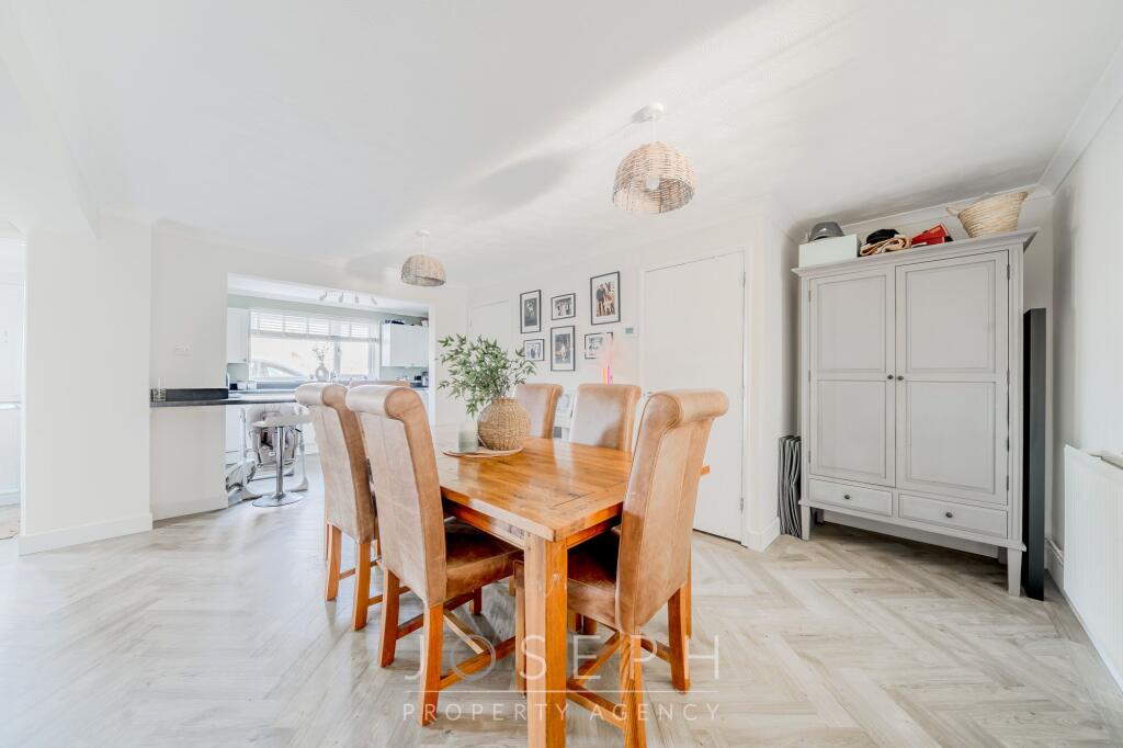 Hawthorn Drive, Ipswich, IP2 - More