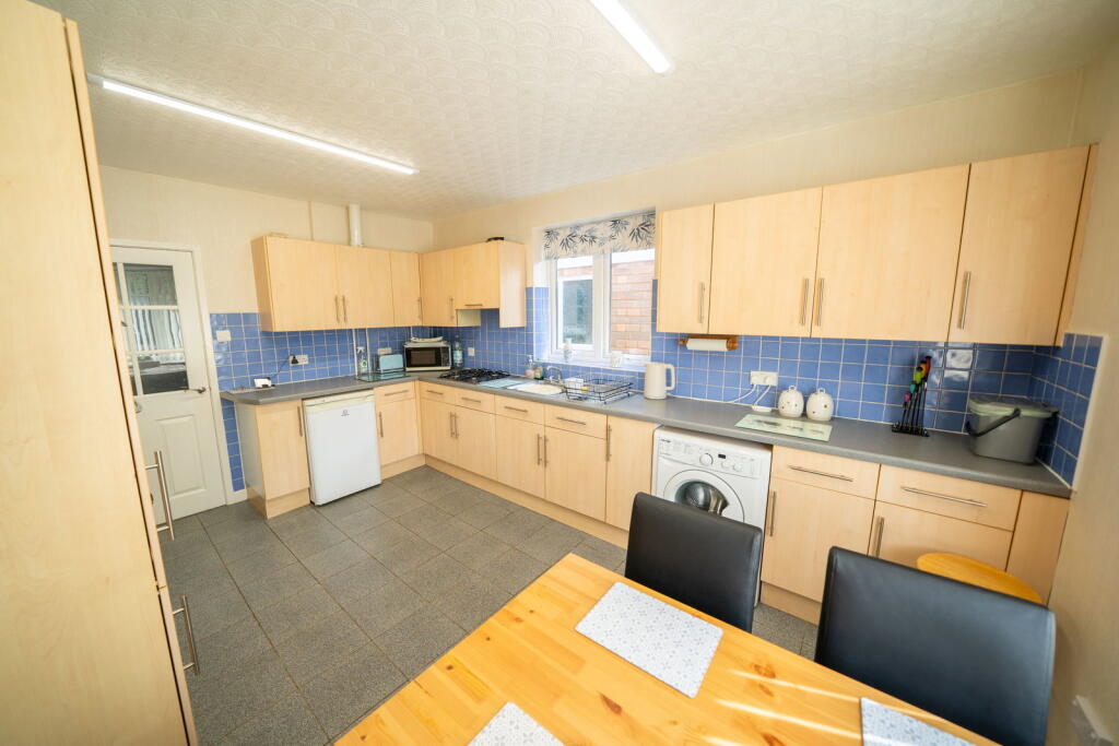 House in Oadby and Wigston, Leicestershire - View 6