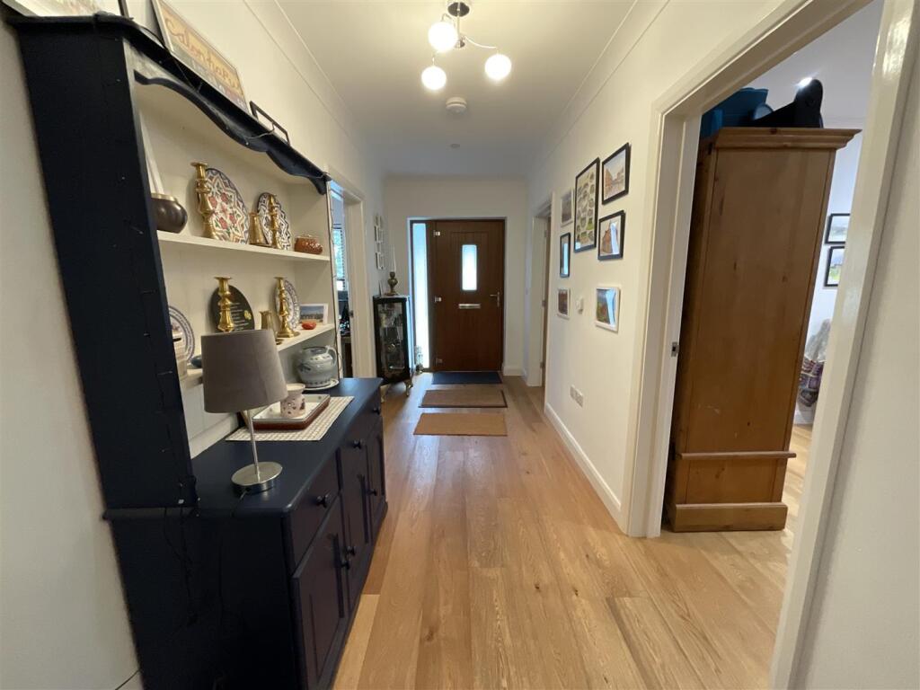 House in Ammanford, Llandybie - View 5
