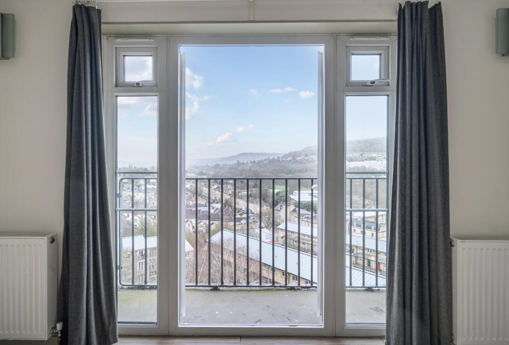 Apartment in Bath, Walcot - View 4