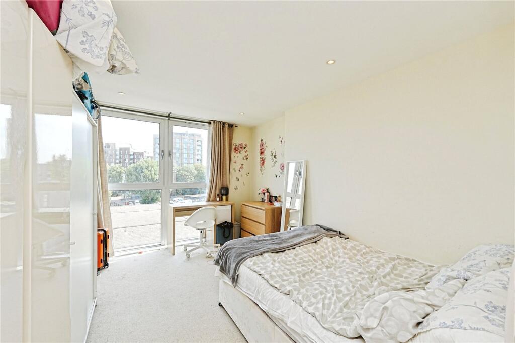 Apartment in London, Merryweather Place, Royal Borough of Greenwich - View 4
