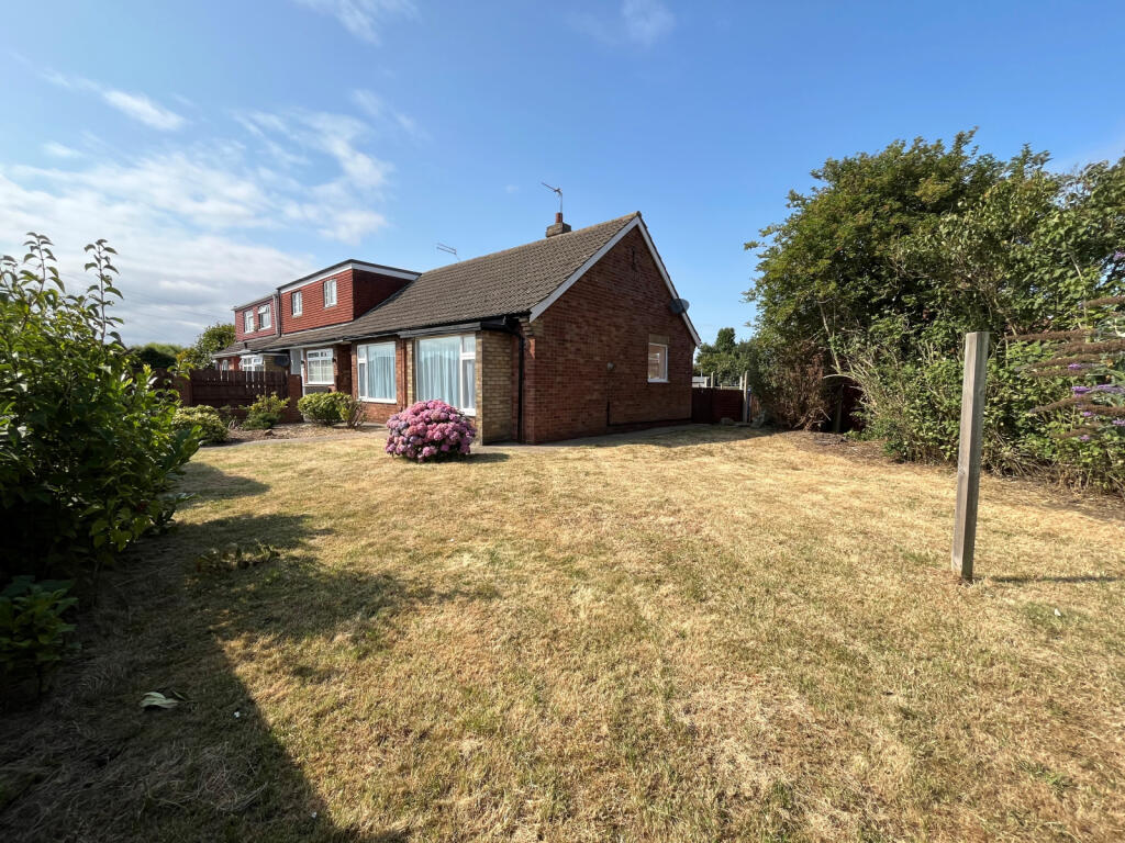 House in Bilton - More