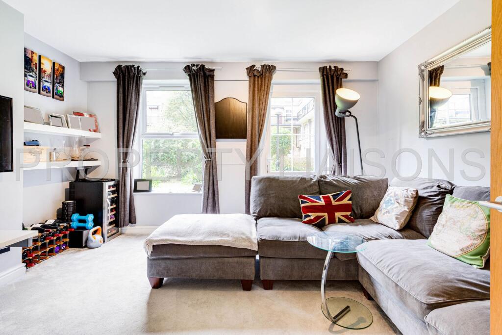 Main image of property: Riverside Mansions, Milk Yard, Wapping, E1W