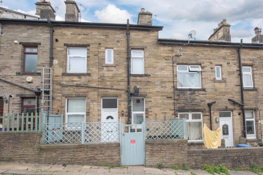 Main image of property: 10 Croft Street, Glusburn BD20 8QE