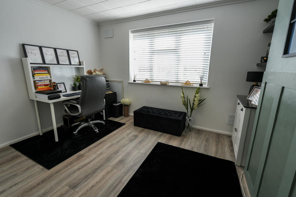 House in Sandwell, West Midlands - More