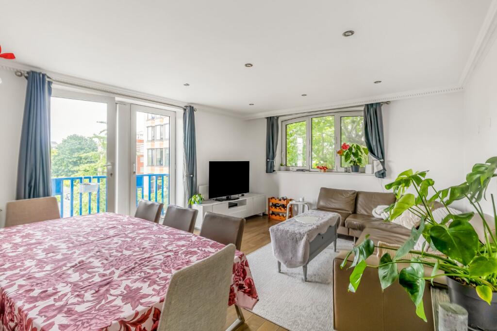 Apartment in London, Paddington - View 2