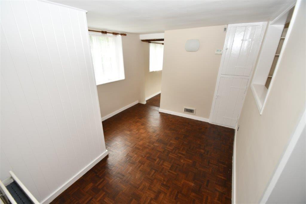 3 bedroom Terraced Cottage in Godalming photo 5
