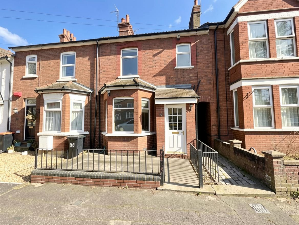 Main image of property: Chiltern Road, Dunstable, LU6 1ER