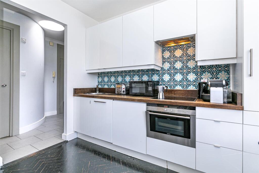 Apartment in London, Royal Borough of Kensington and Chelsea - View 4
