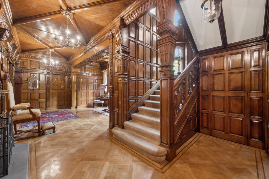 House in Wirral, Liverpool City Region - More