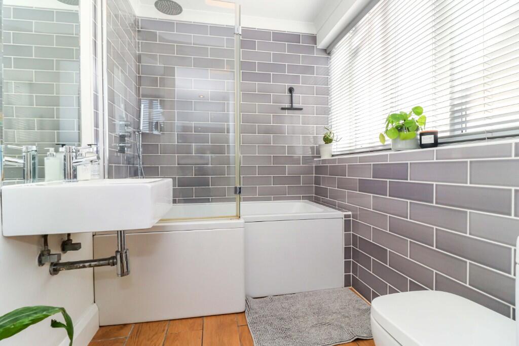 Apartment in St Albans - View 4