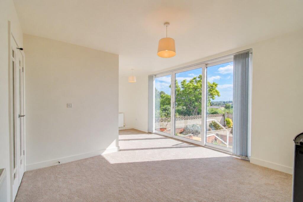 House in Wakefield - View 5