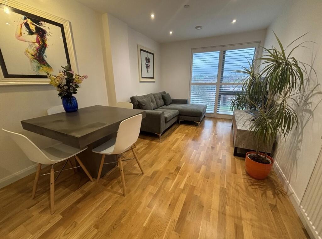 Apartment in Watford - View 3