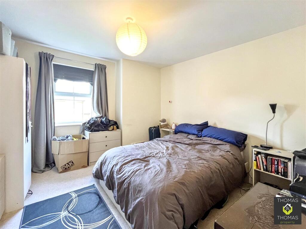 Apartment in Gloucester, Quedgeley - View 4