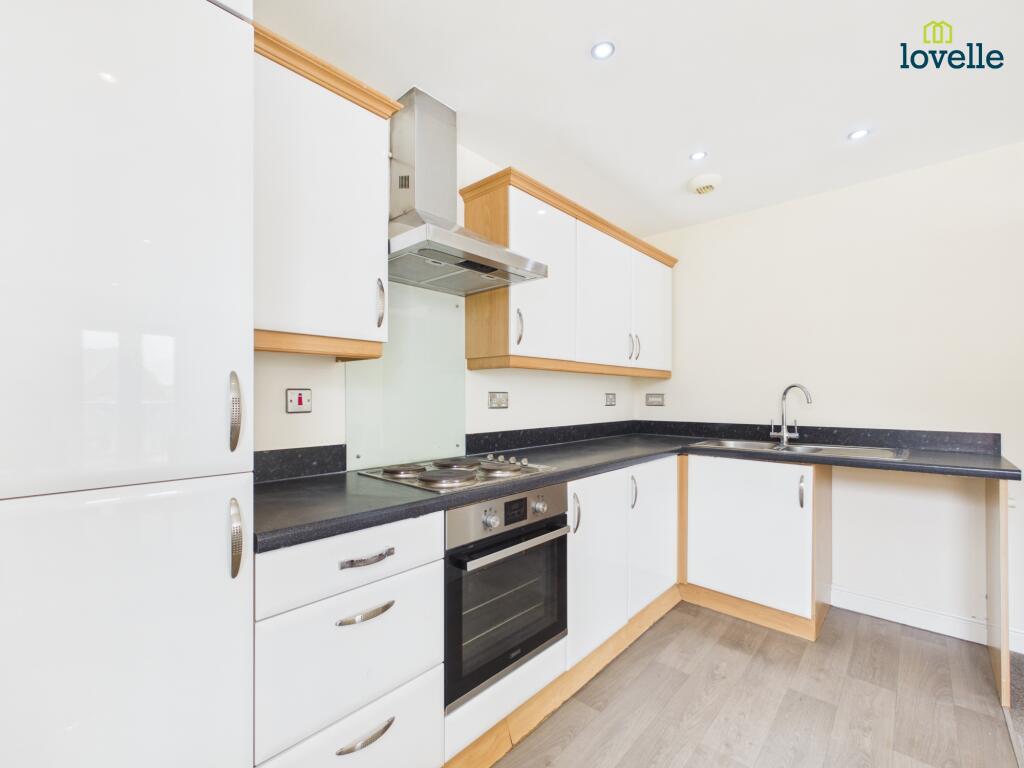 Olsen Rise, Carlton Centre, Lincoln, LN2 - View 3