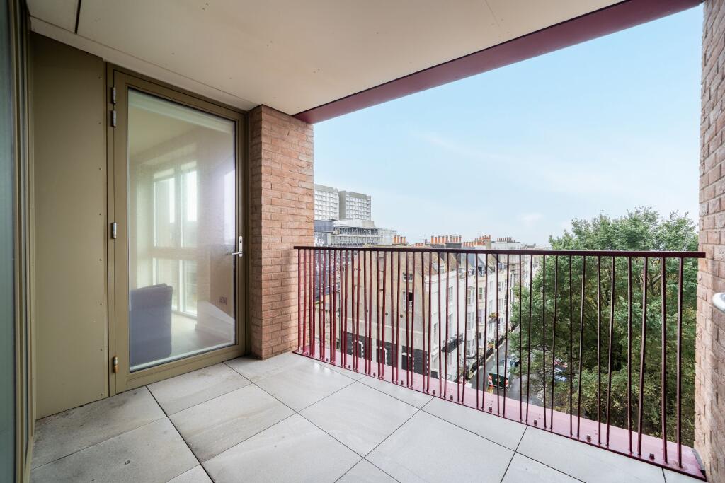 Apartment in Brighton - View 4
