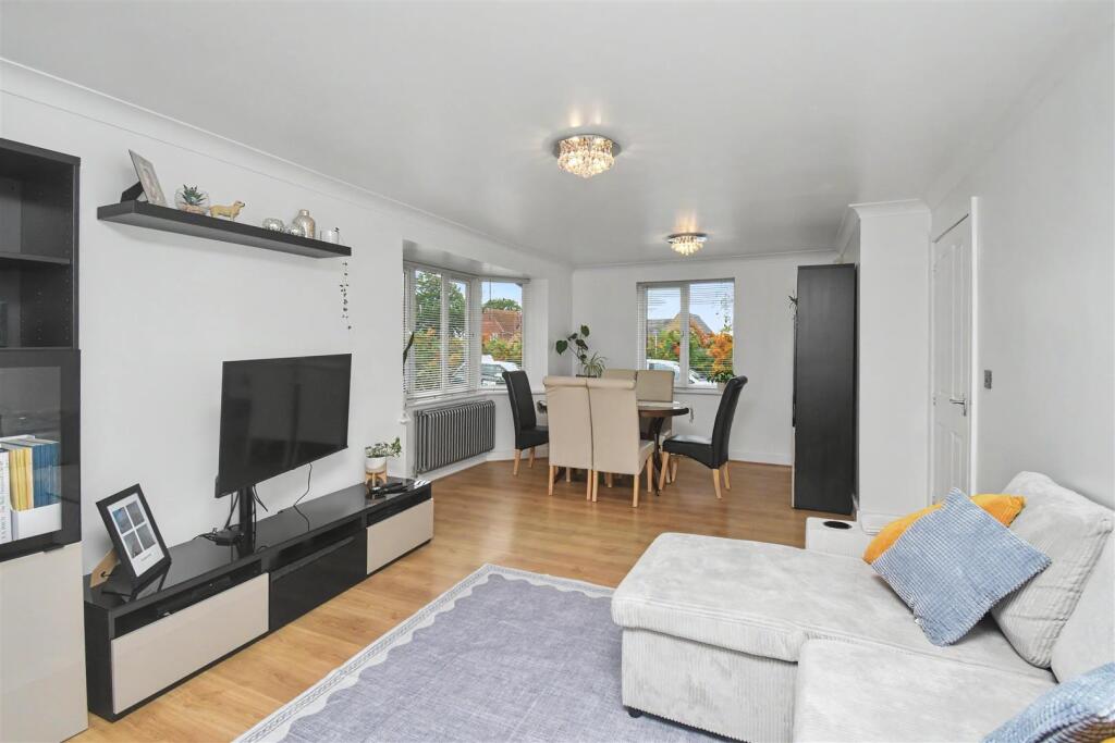 House in Corby, North Northamptonshire - View 3