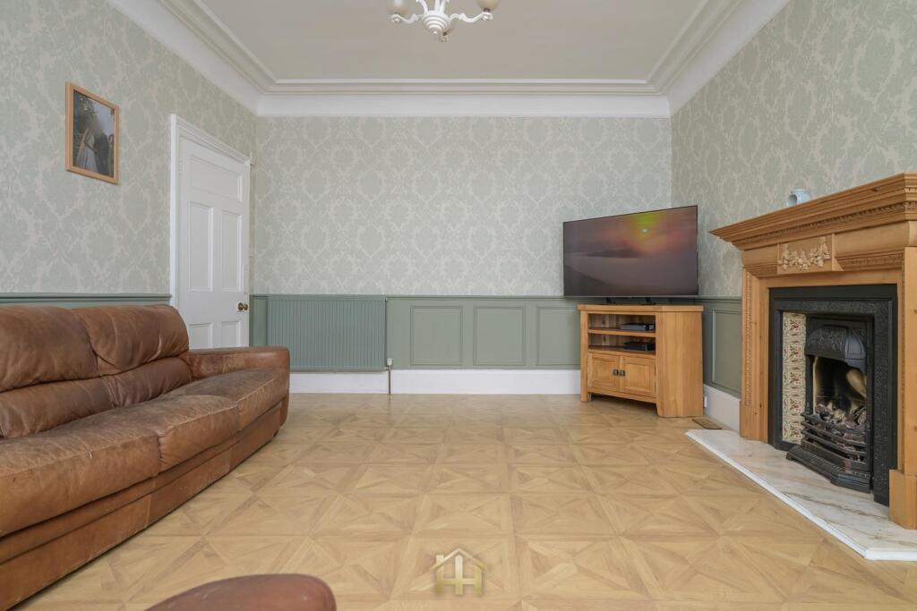 House in Dundee, Angus - More