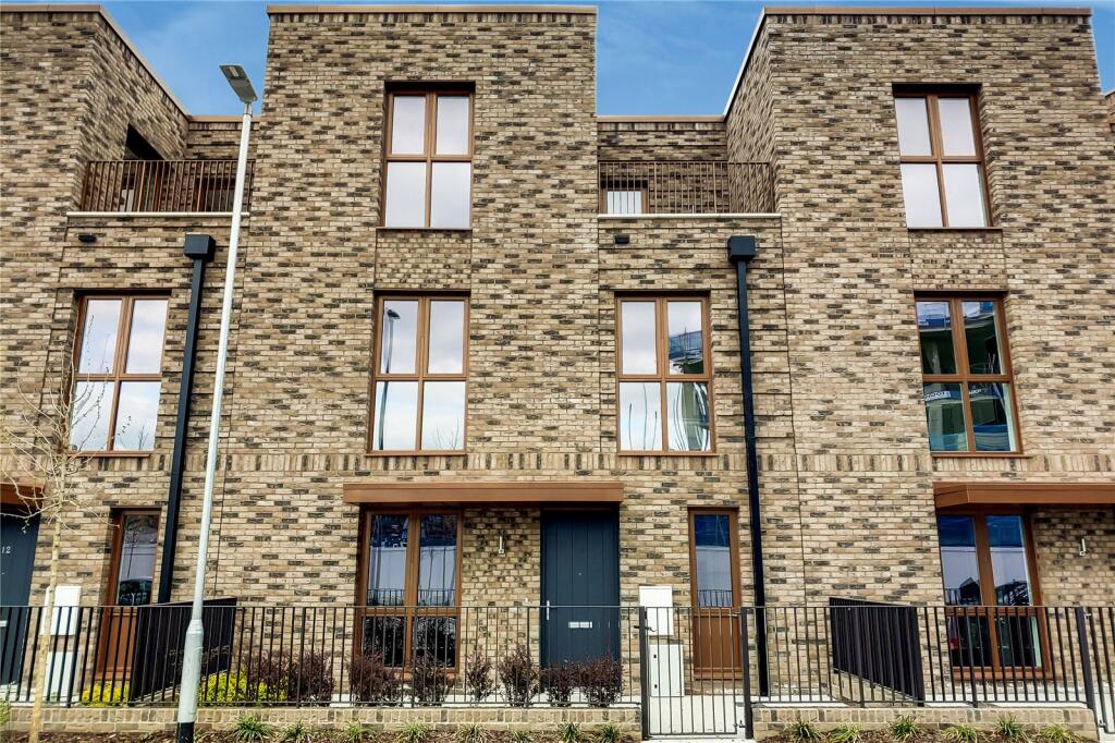 Main image of property: Fresh Wharf Road, Barking, Essex, IG11