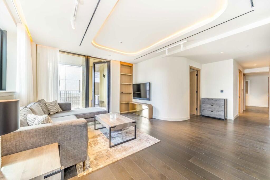 Apartment in London, Soho - View 4