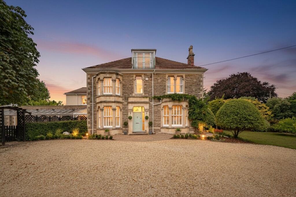 Main image of property: Cambridge Road, Clevedon, Somerset, BS21