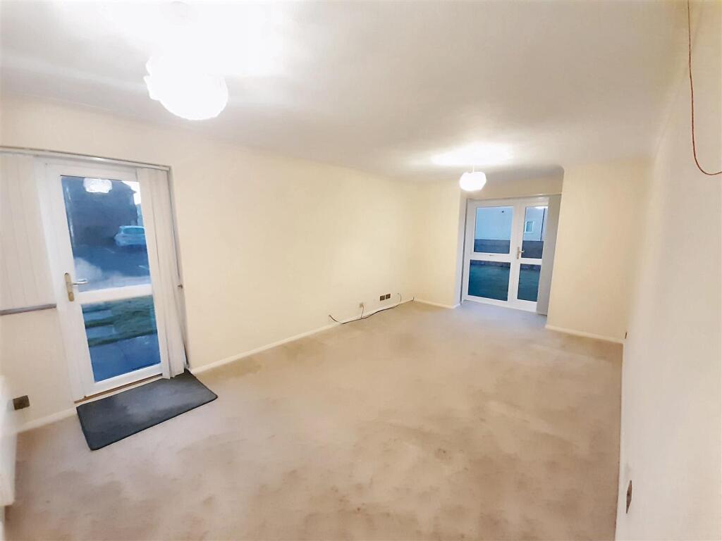 Priestley Way, Bognor Regis photo 3
