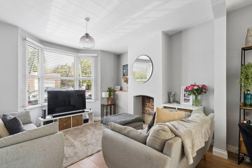 House in Luton - More