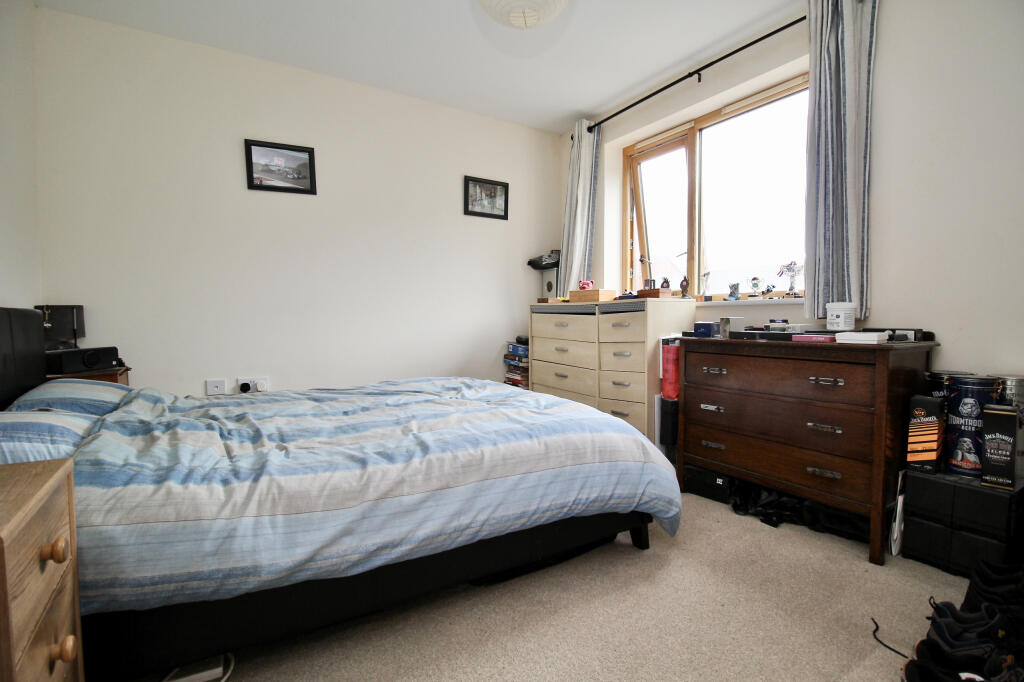 Apartment in Street, Somerset - More