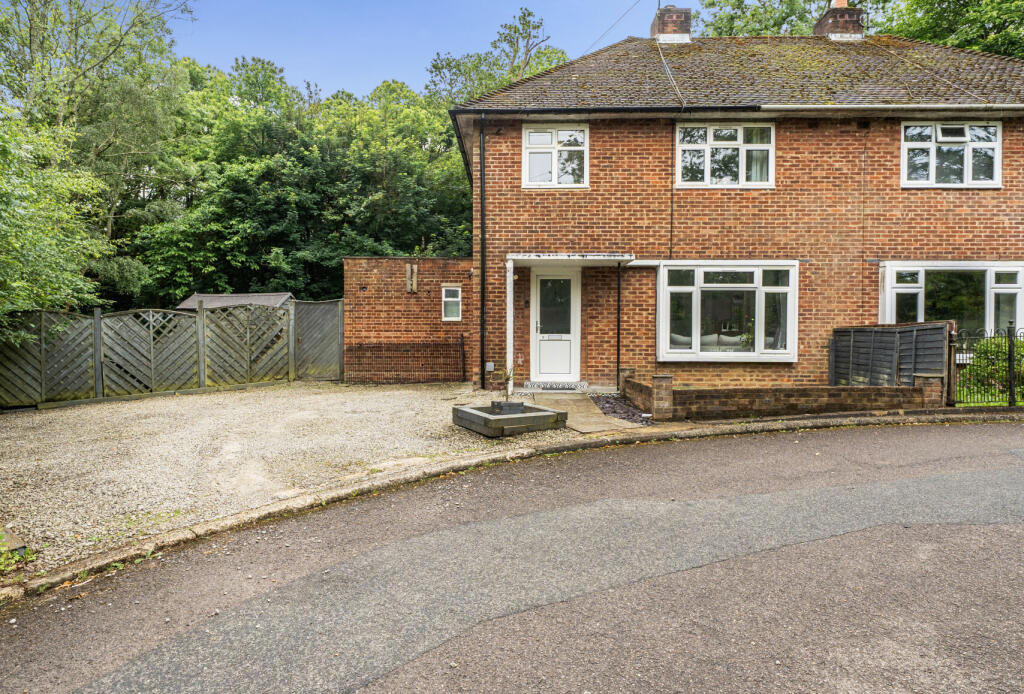 Main image of property: Fort Road, Halstead, Sevenoaks, Kent, TN14